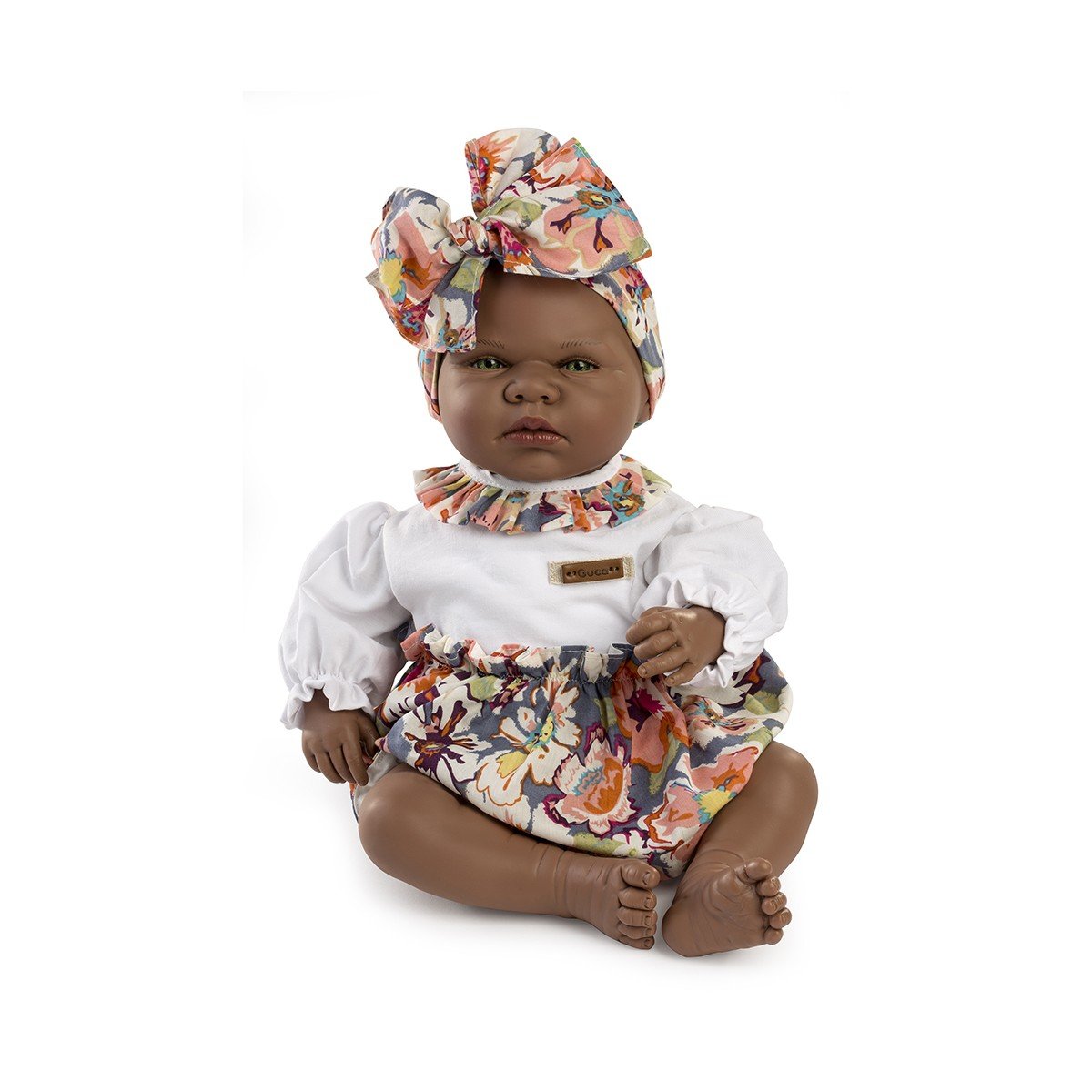 Muñeca Kenia mulata, camisa y braguita estampada. 46 cm